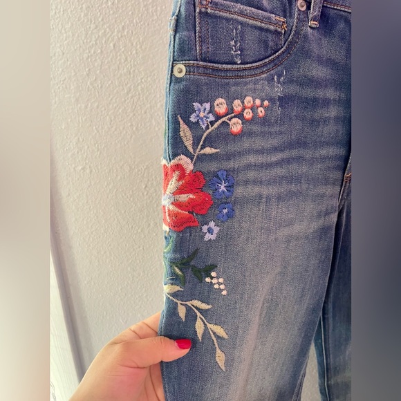 Express High Rise Jeans - Picture 3 of 5